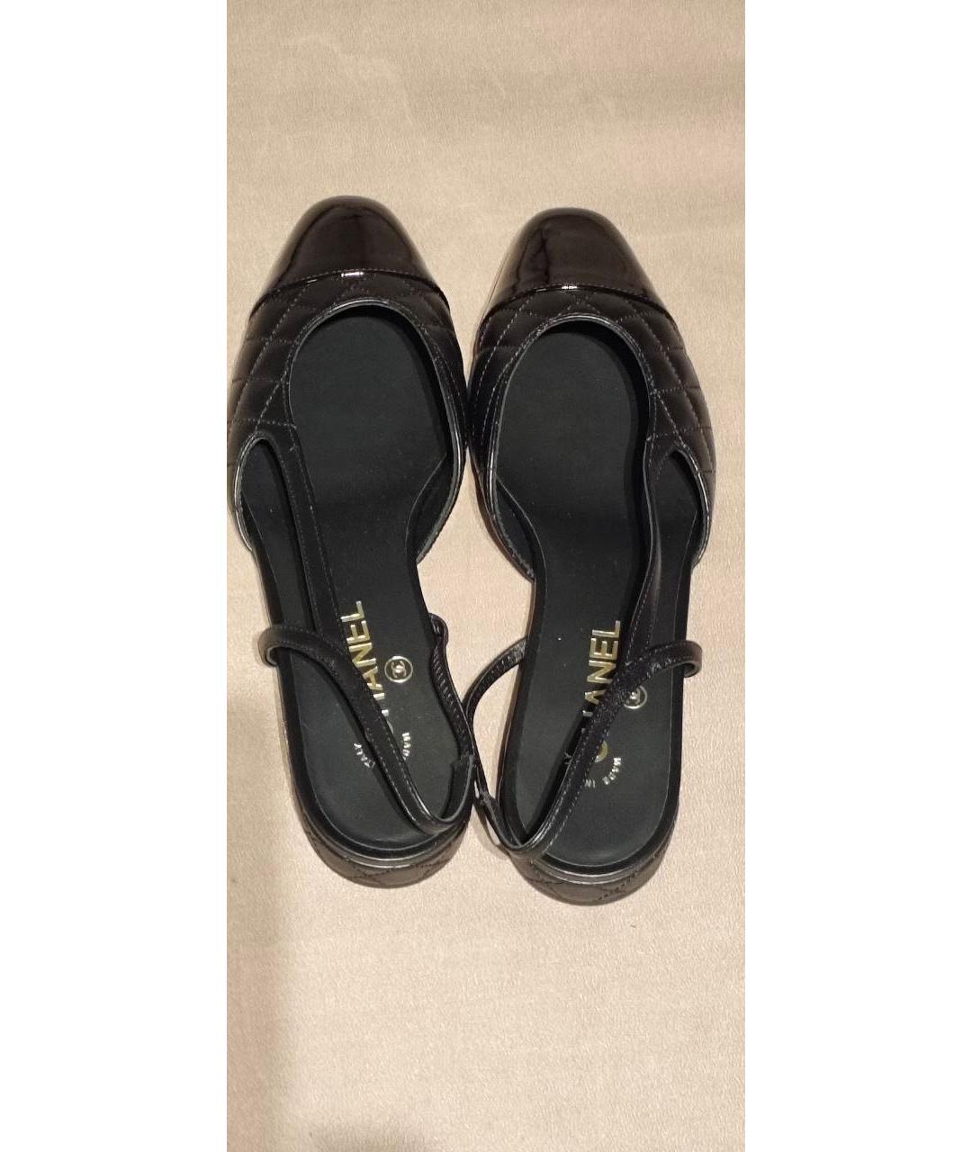 CHANEL Черные кожаные лодочки на низком каблуке, фото 5