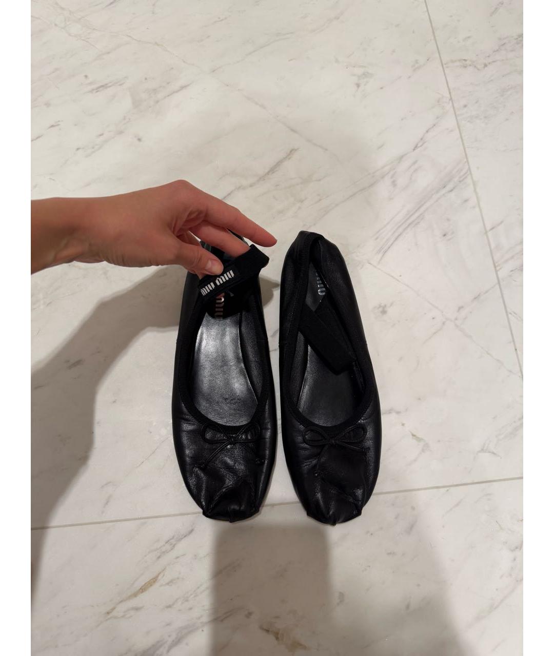 MIU MIU Черные кожаные балетки, фото 2