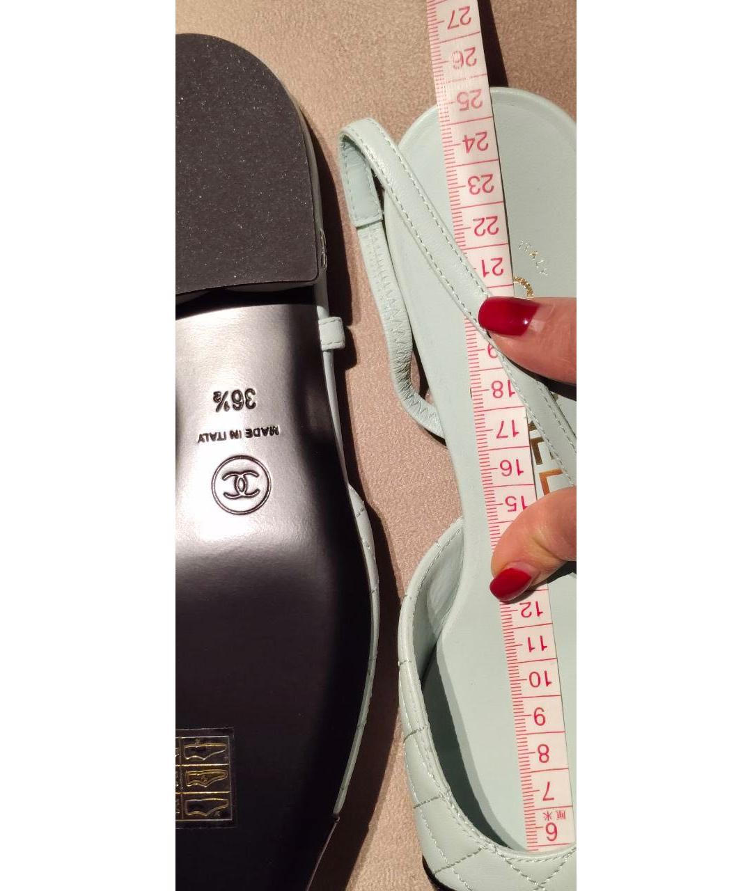 CHANEL Голубые кожаные лодочки на низком каблуке, фото 6