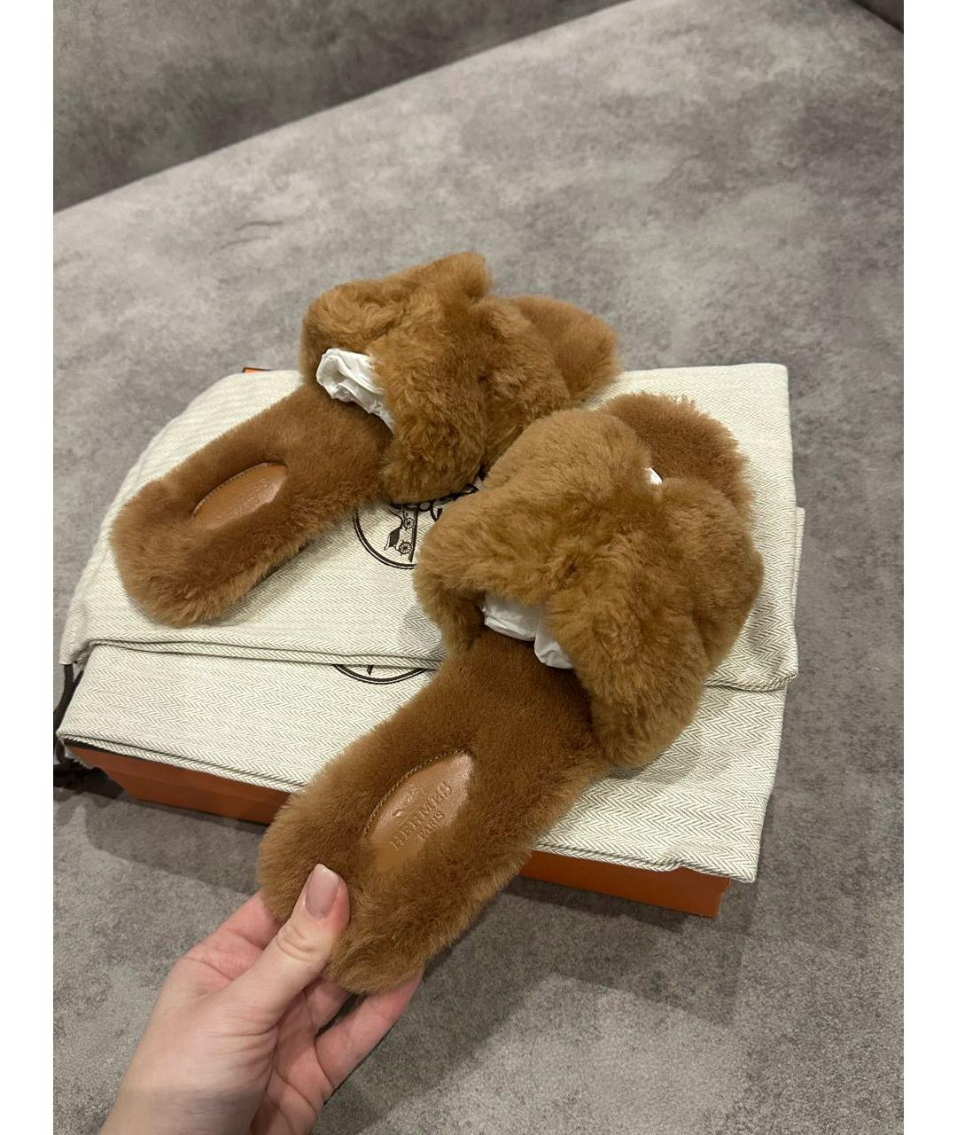 HERMES Коричневые шлепанцы, фото 2