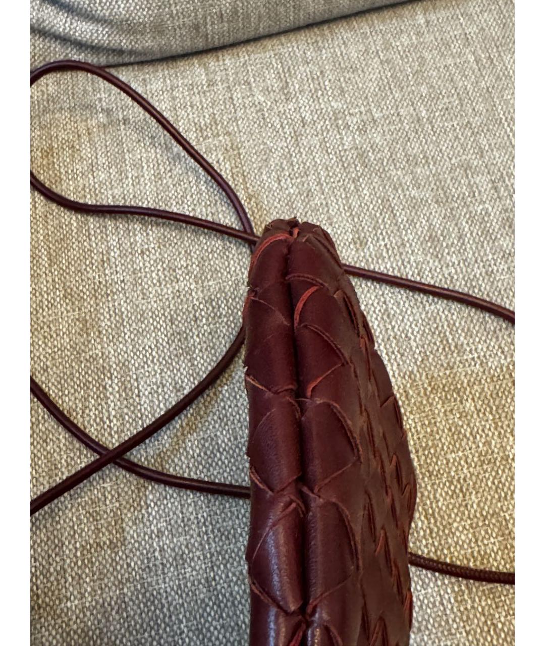 BOTTEGA VENETA Бордовая кожаная сумка с короткими ручками, фото 3