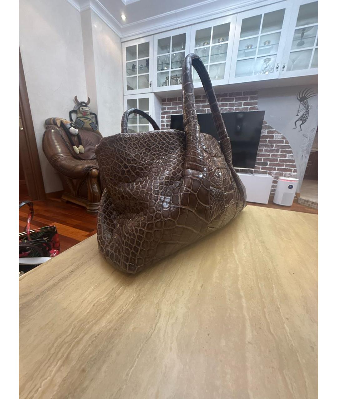 FERRAGAMO Коричневая кожаная сумка тоут, фото 2