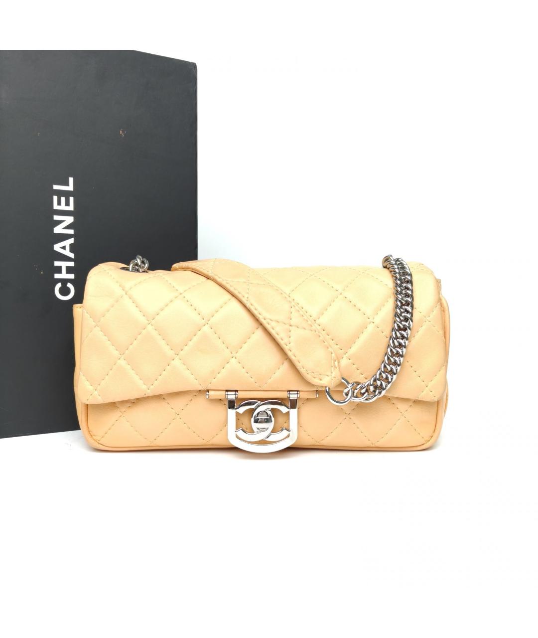 CHANEL Бежевая кожаная сумка через плечо, фото 8