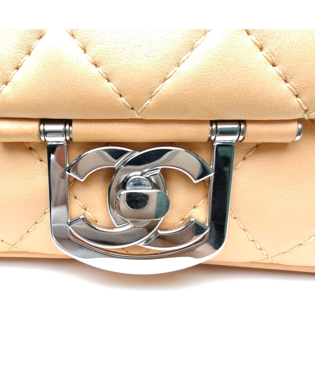 CHANEL Бежевая кожаная сумка через плечо, фото 6