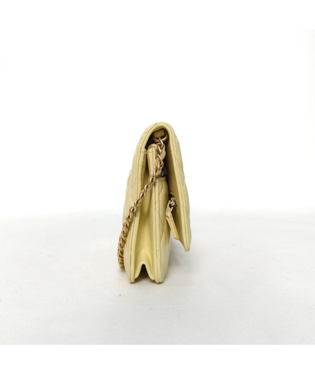 CHANEL Горчичная кожаная сумка через плечо, фото 4