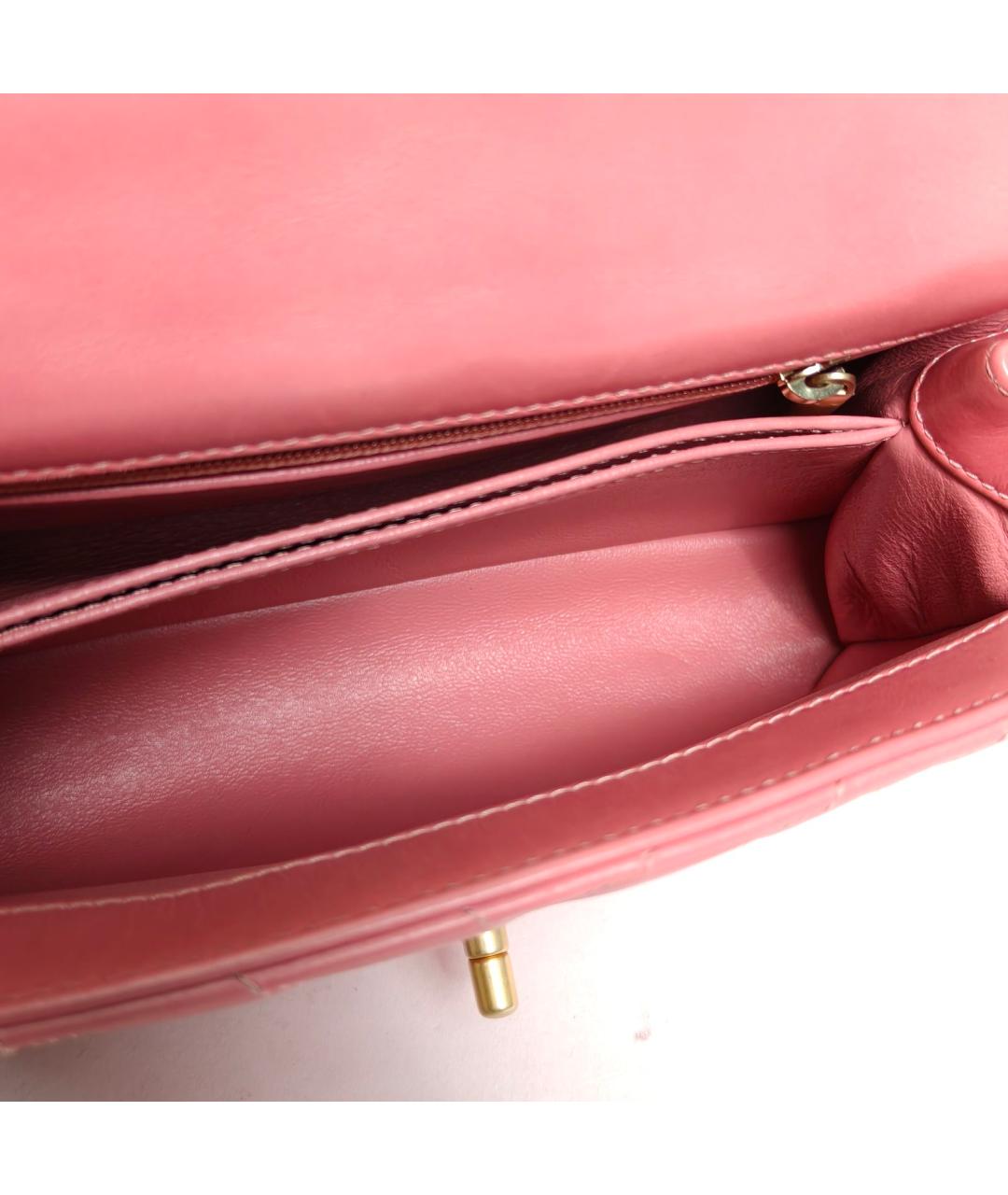 CHANEL Коралловая сумка с короткими ручками из экзотической кожи, фото 8