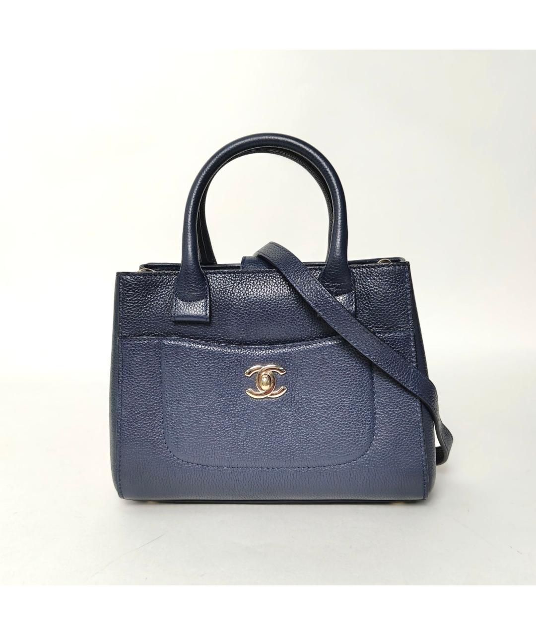 CHANEL Темно-синяя кожаная сумка через плечо, фото 2