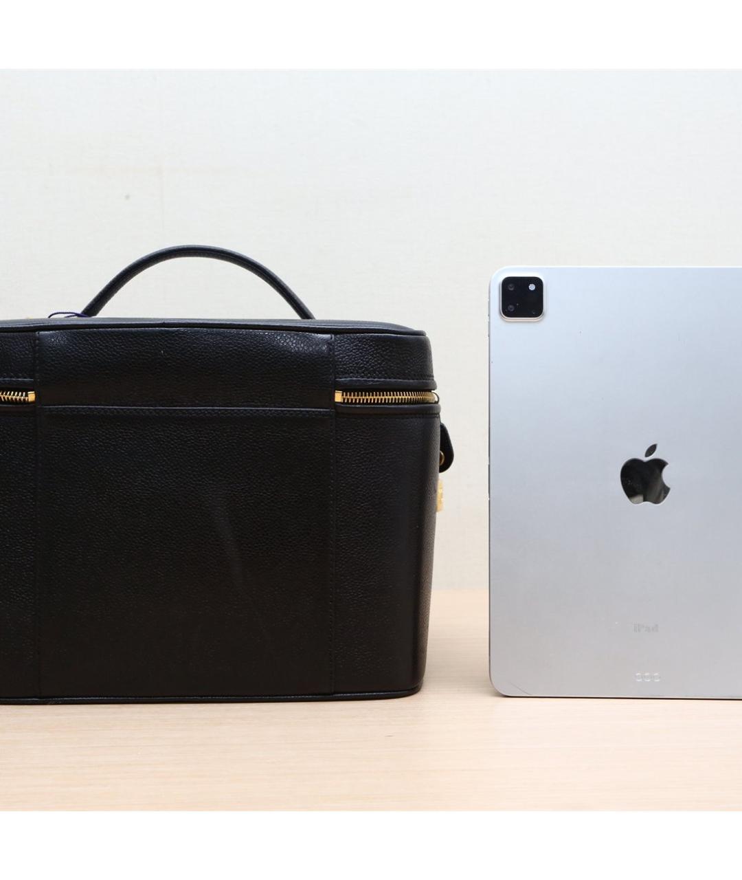 CHANEL Черная кожаная сумка через плечо, фото 6