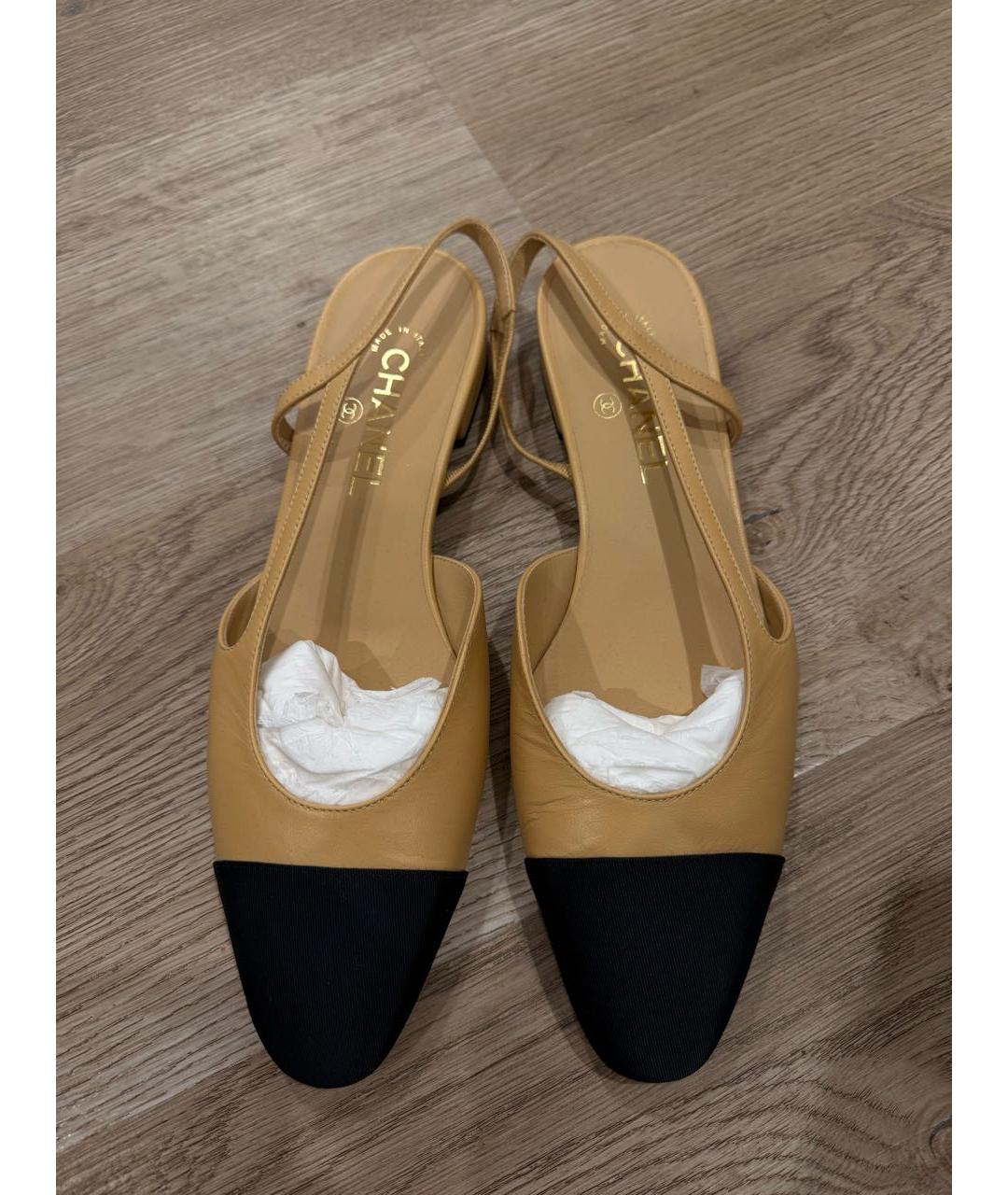 CHANEL Бежевые кожаные балетки, фото 3