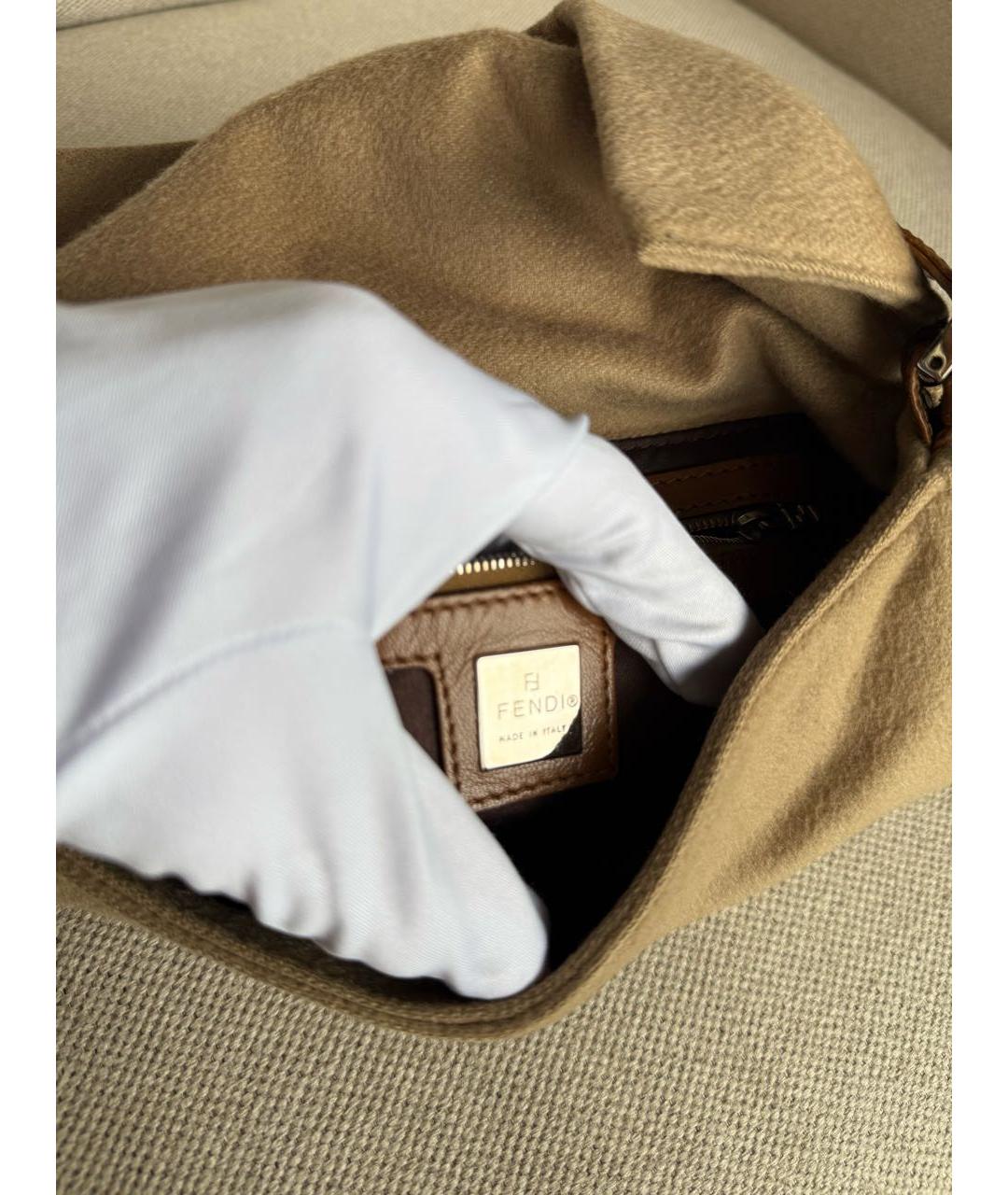 FENDI Бежевая сумка с короткими ручками, фото 7