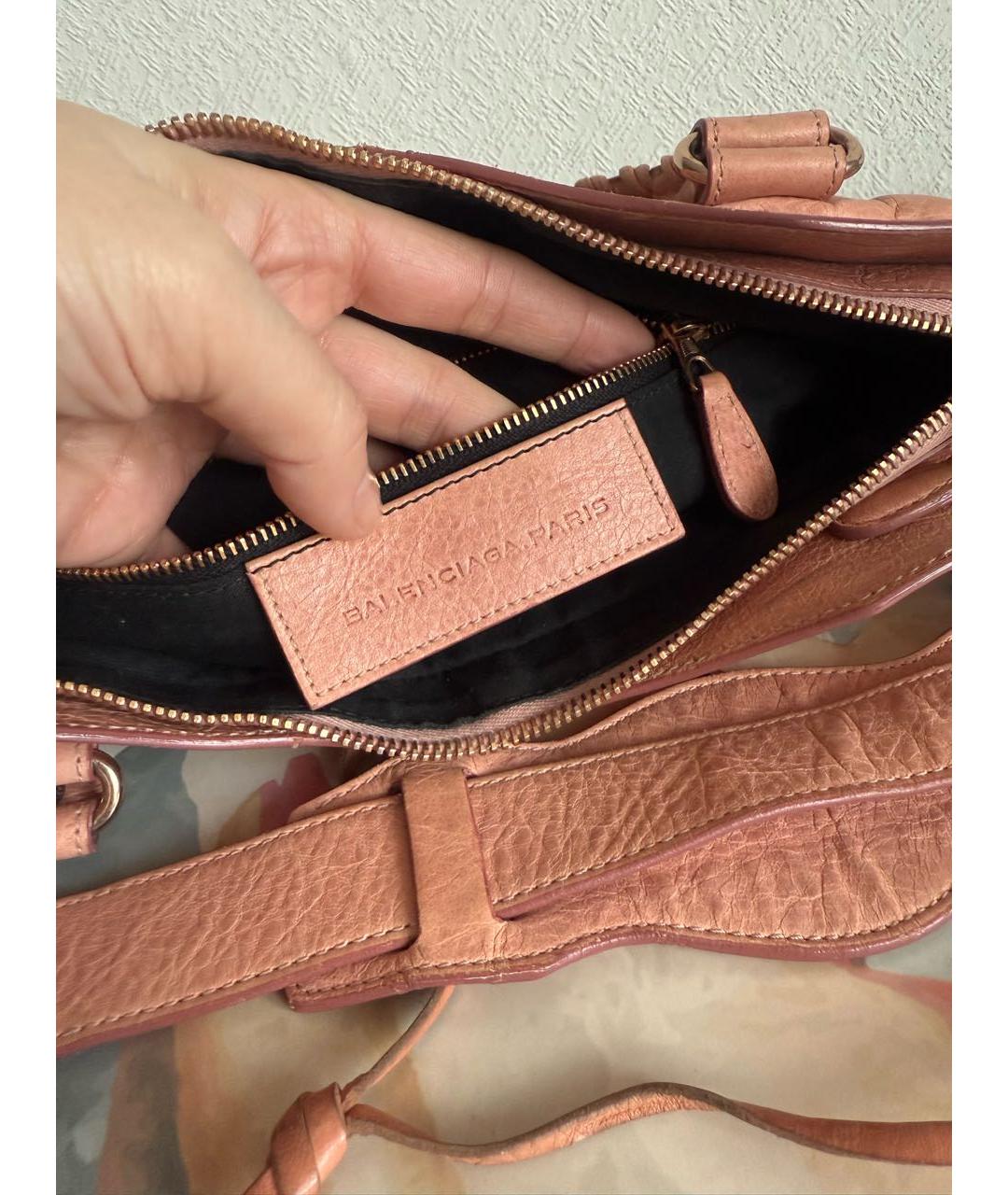 BALENCIAGA Коралловая кожаная сумка с короткими ручками, фото 4