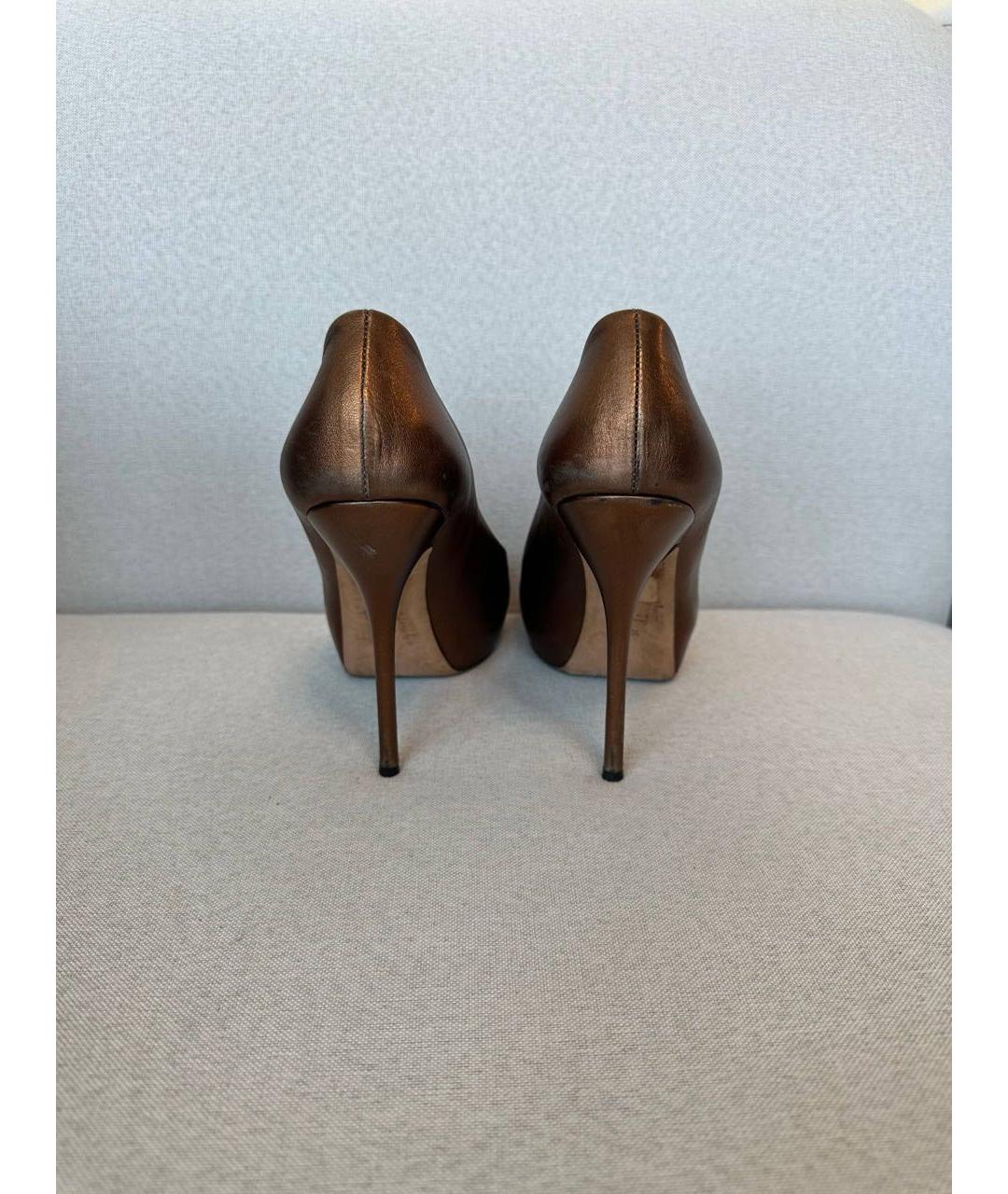 GUCCI Золотые кожаные туфли, фото 4