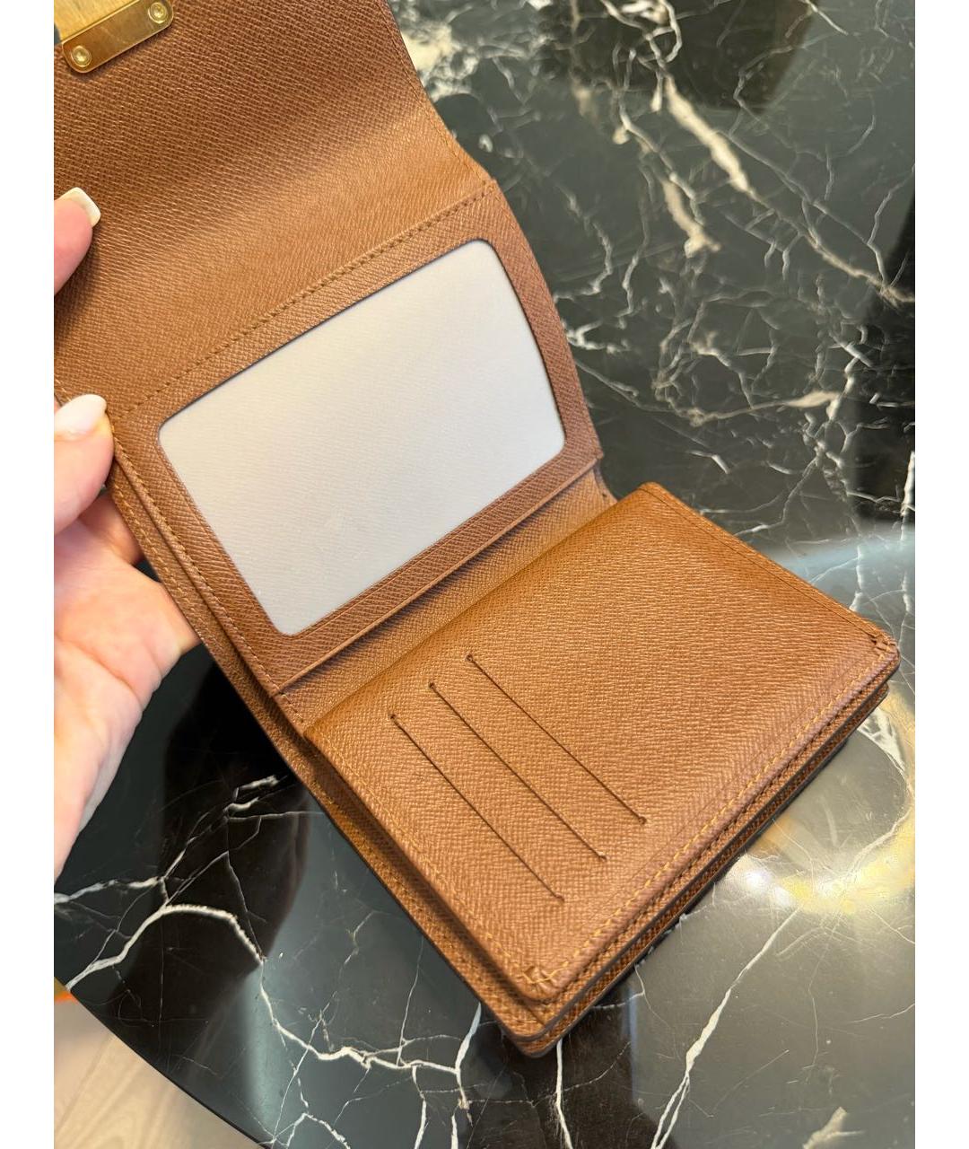 LOUIS VUITTON Коричневый кошелек, фото 6