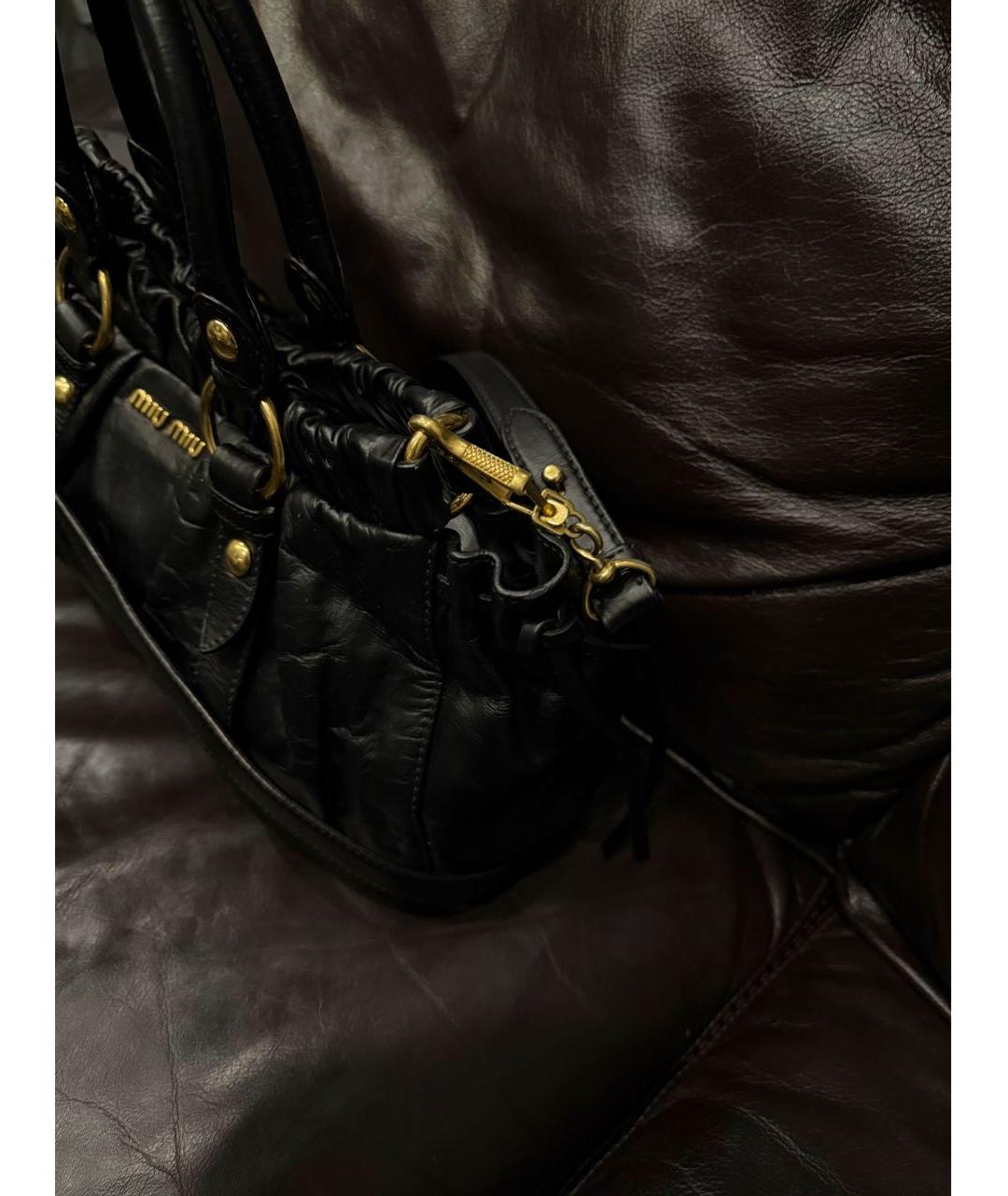 MIU MIU Черная кожаная сумка через плечо, фото 5