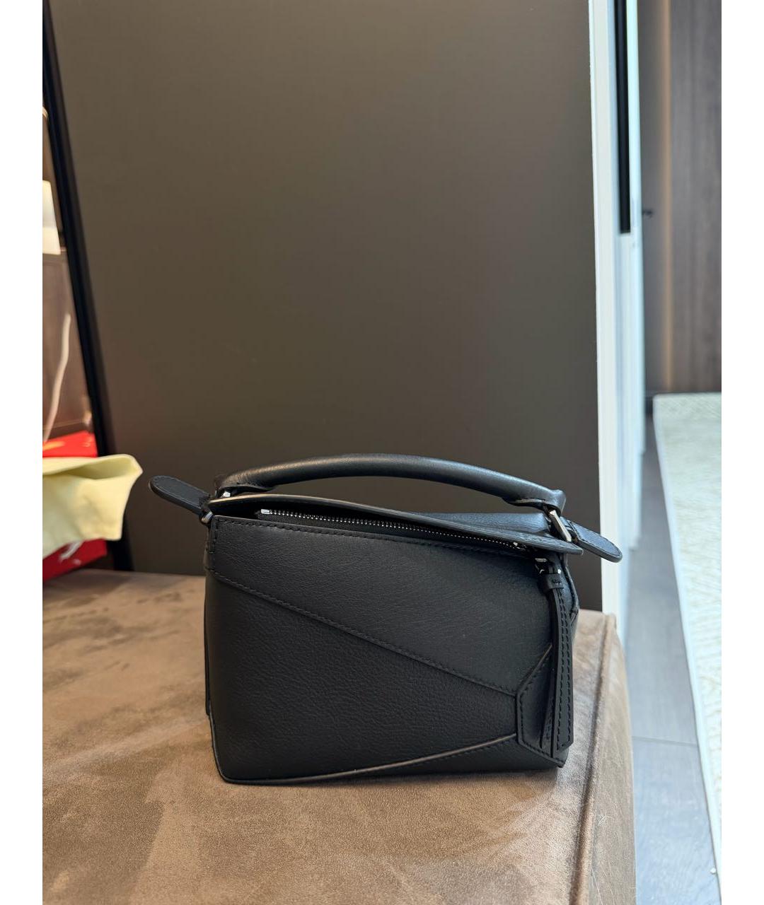 LOEWE Черная кожаная сумка с короткими ручками, фото 6