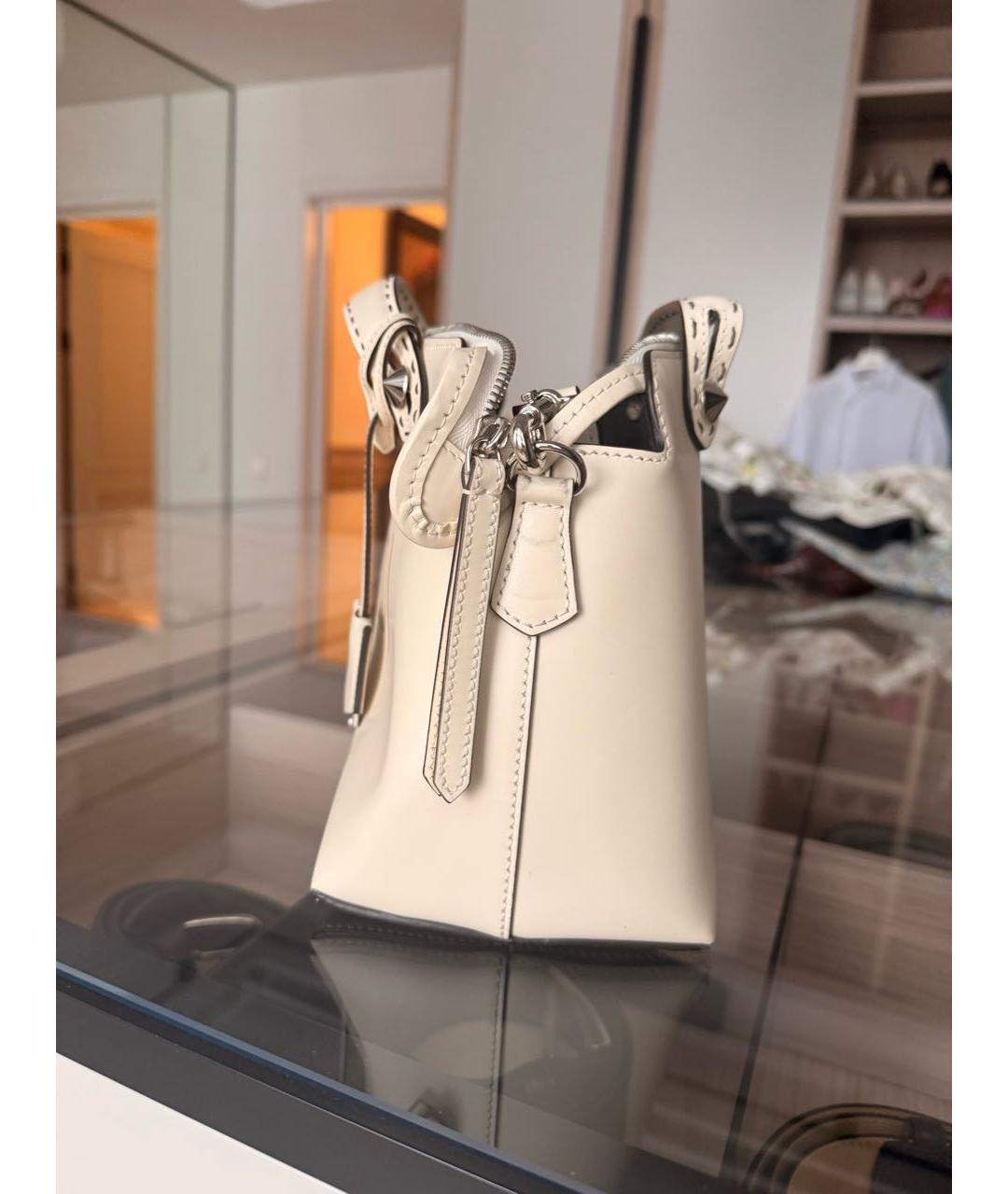 FENDI Бежевая кожаная сумка через плечо, фото 2