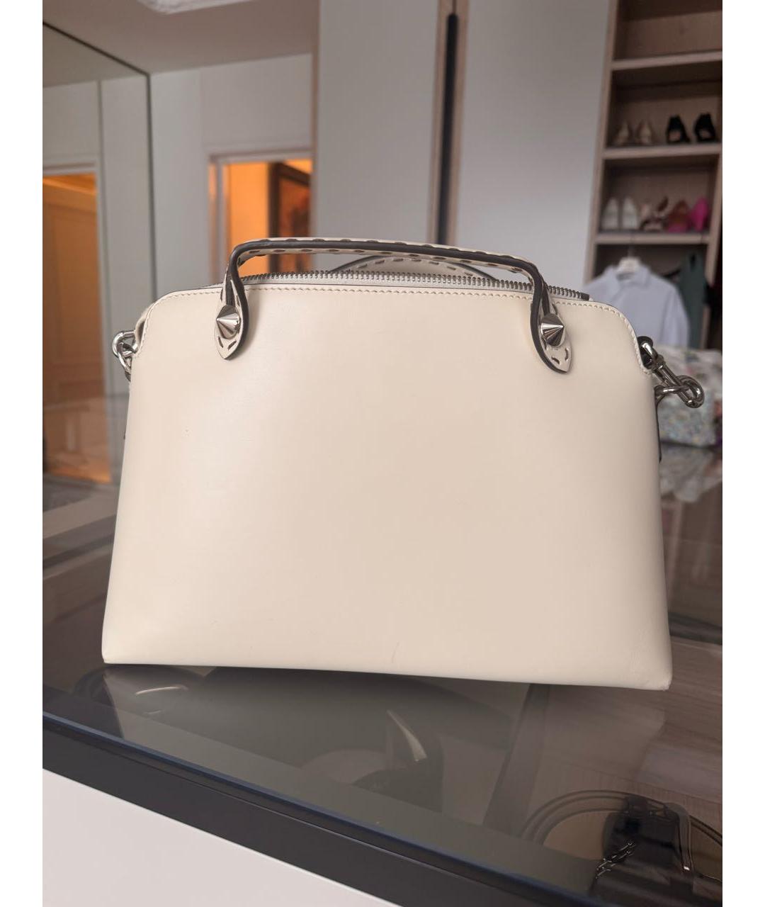 FENDI Бежевая кожаная сумка через плечо, фото 3