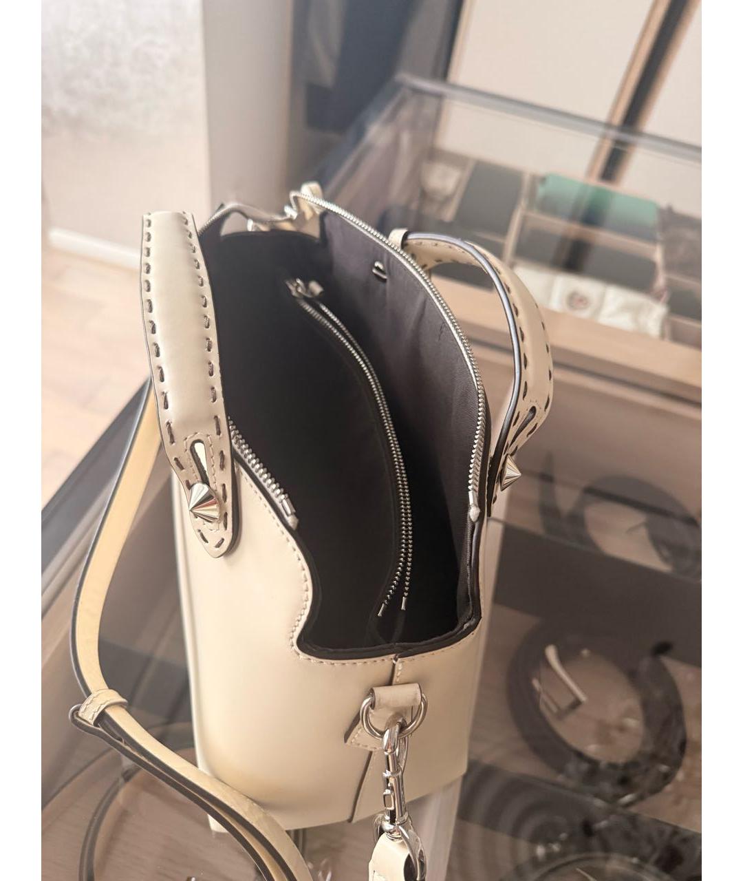 FENDI Бежевая кожаная сумка через плечо, фото 4