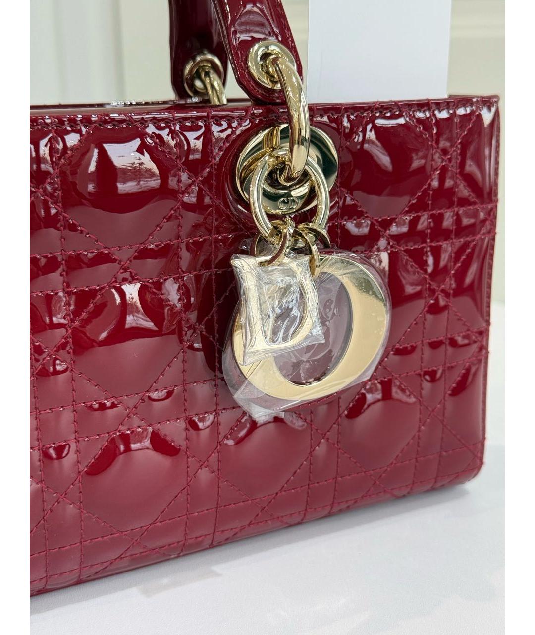 CHRISTIAN DIOR Красная сумка с короткими ручками из лакированной кожи, фото 5