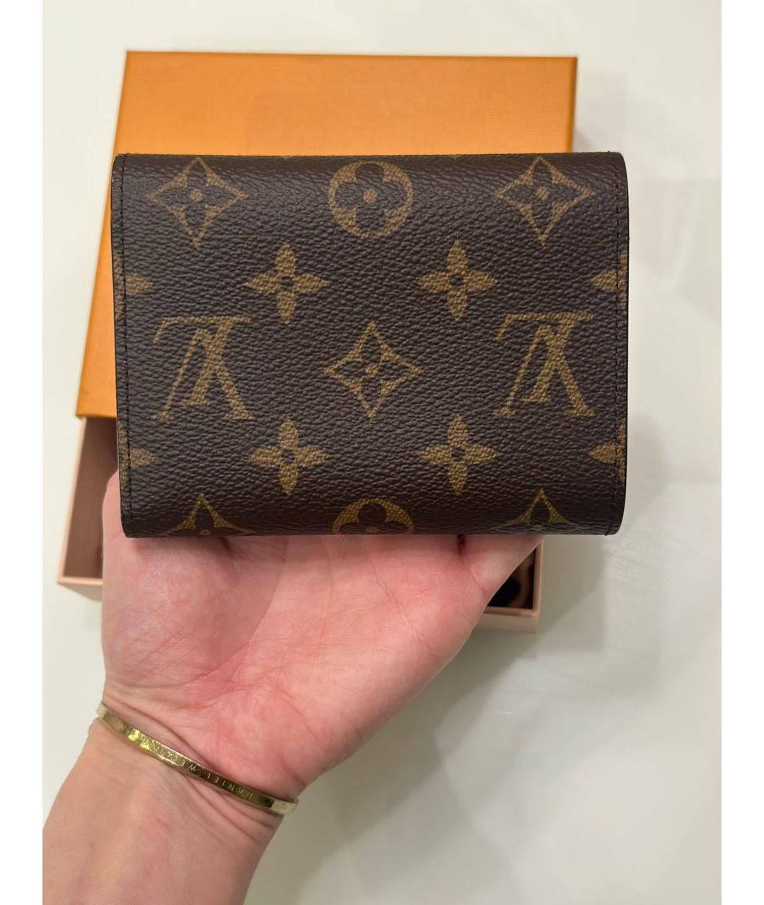 LOUIS VUITTON Бежевый кожаный кошелек, фото 2