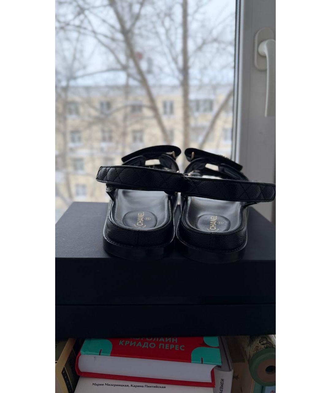 CHANEL Черные кожаные сандалии, фото 3