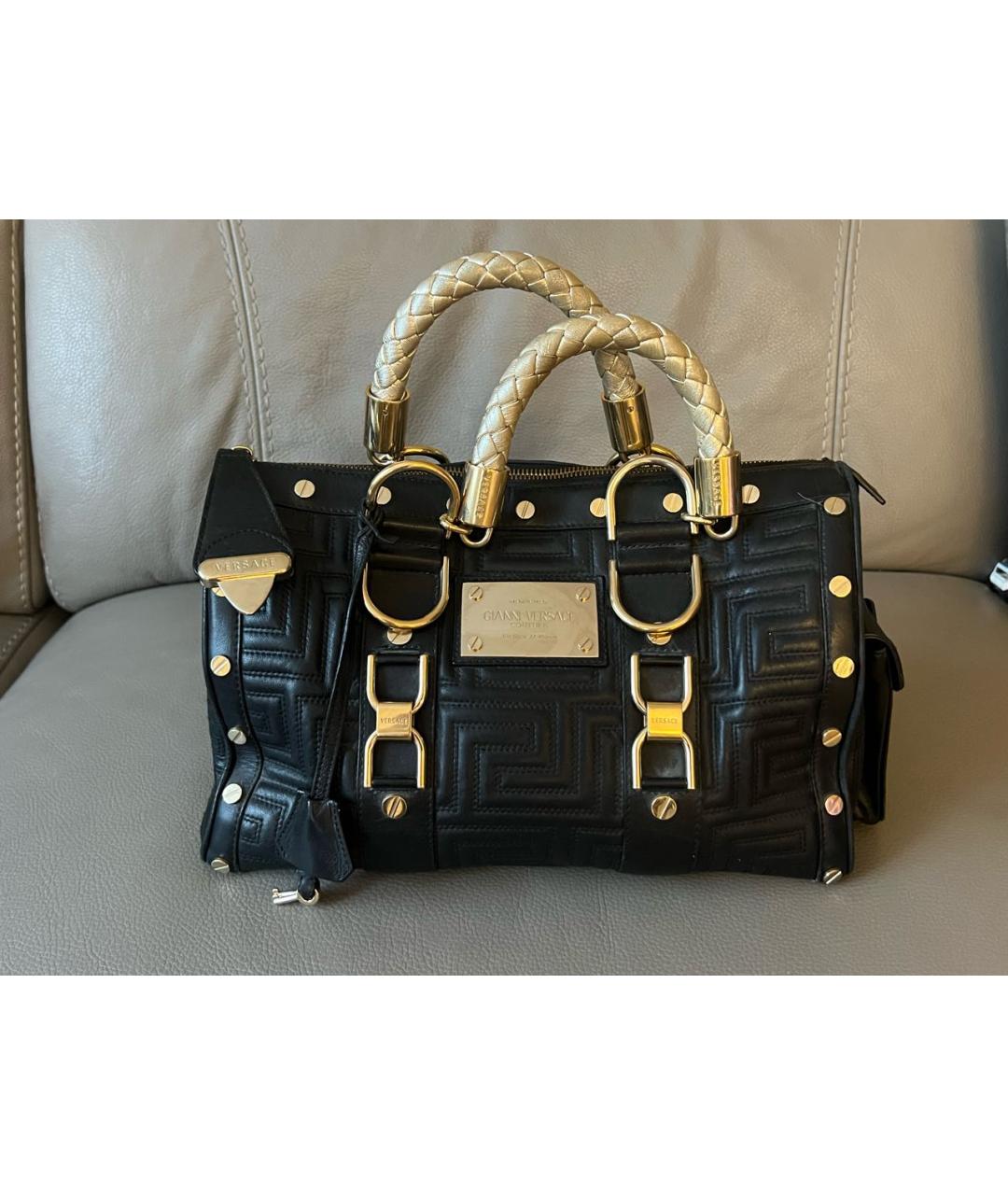 VERSACE Черная кожаная сумка с короткими ручками, фото 5