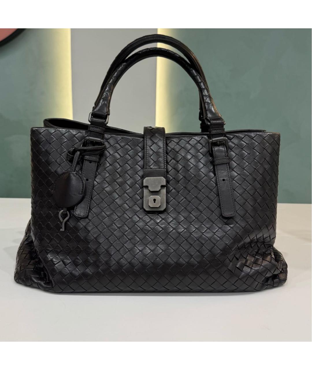 BOTTEGA VENETA Черная кожаная сумка с короткими ручками, фото 9