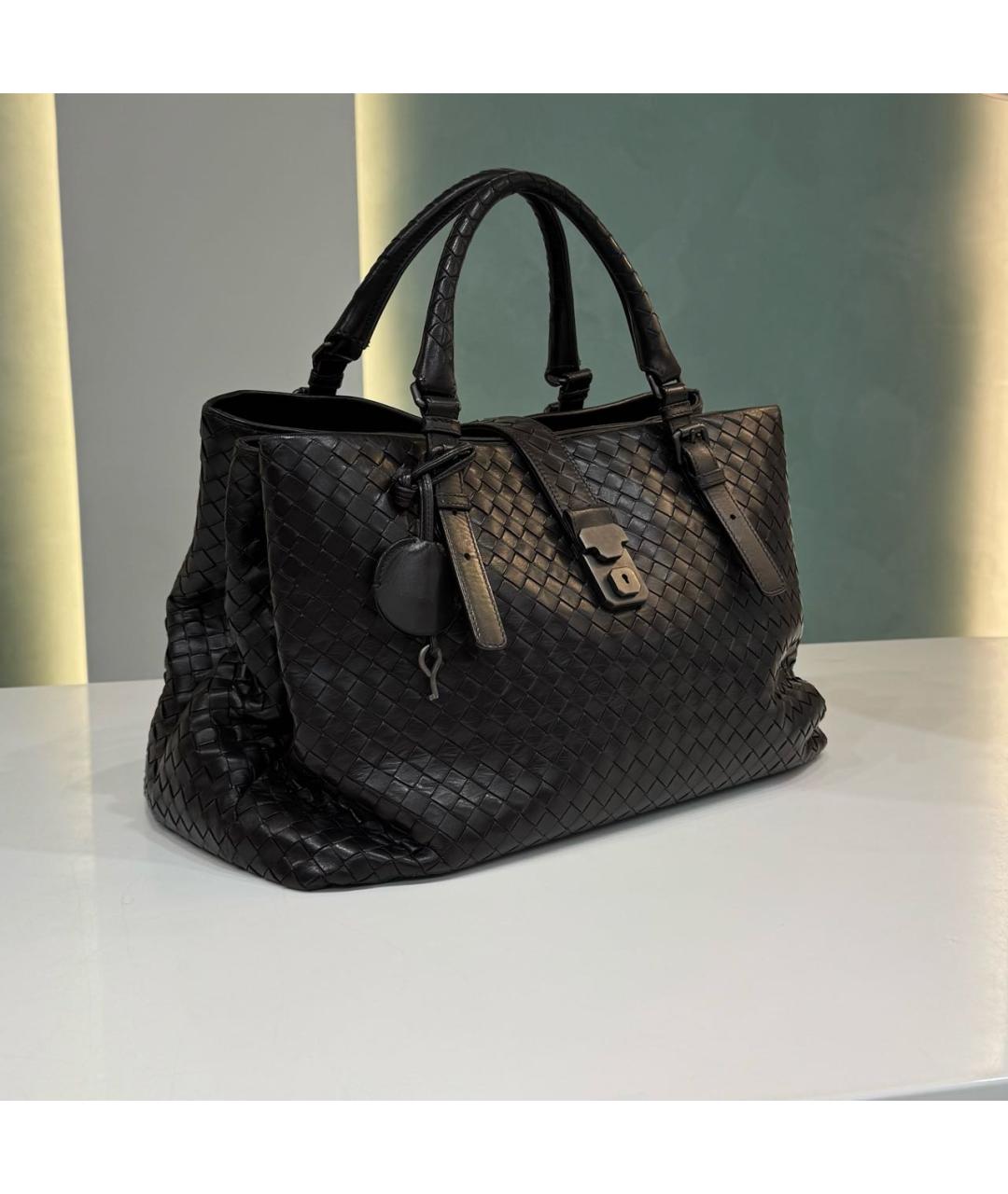 BOTTEGA VENETA Черная кожаная сумка с короткими ручками, фото 6