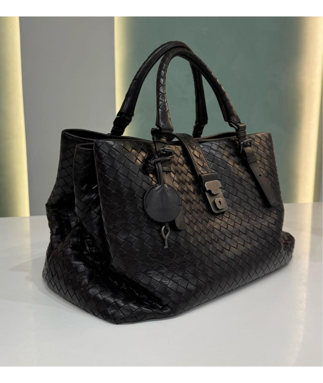 BOTTEGA VENETA Черная кожаная сумка с короткими ручками, фото 2