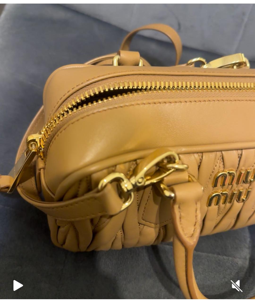 MIU MIU Коричневая кожаная сумка с короткими ручками, фото 5