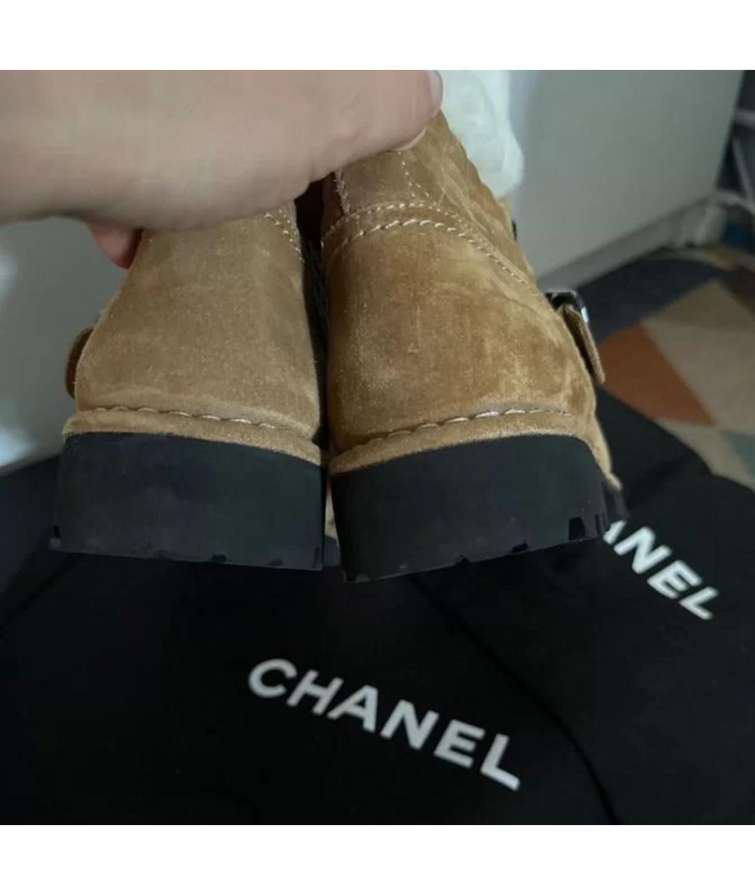 CHANEL Коричневые замшевые ботинки, фото 3