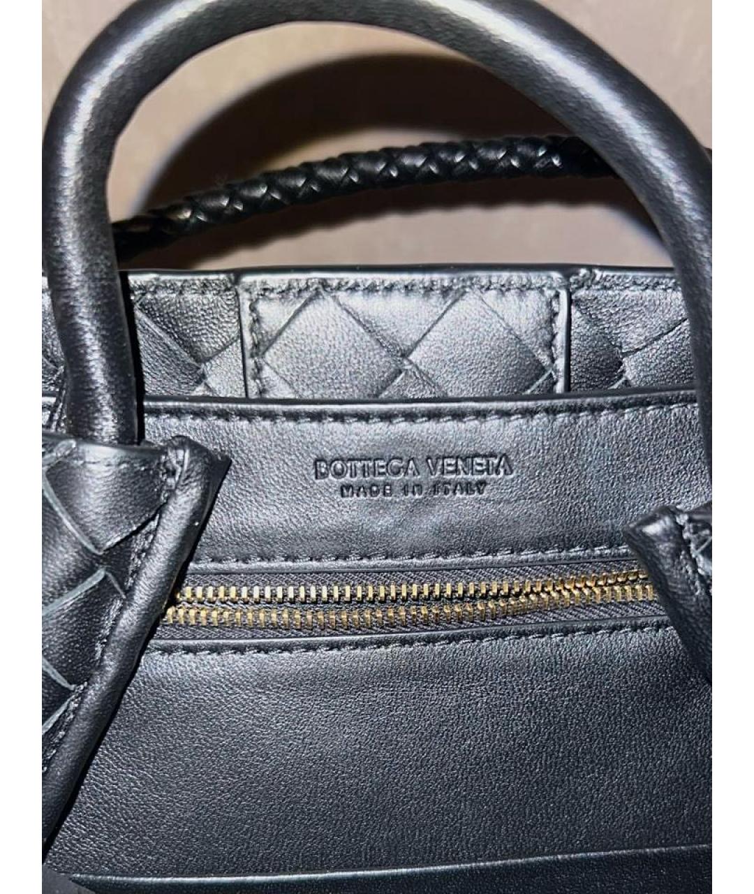 BOTTEGA VENETA Черная кожаная сумка с короткими ручками, фото 5