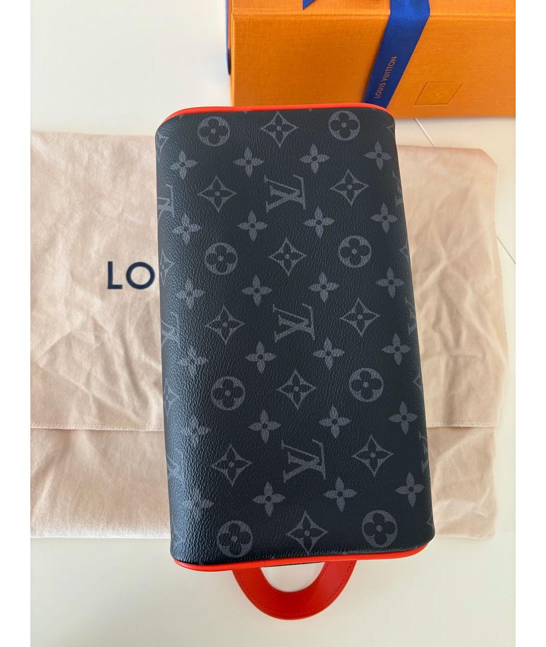 LOUIS VUITTON Черная косметичка, фото 3