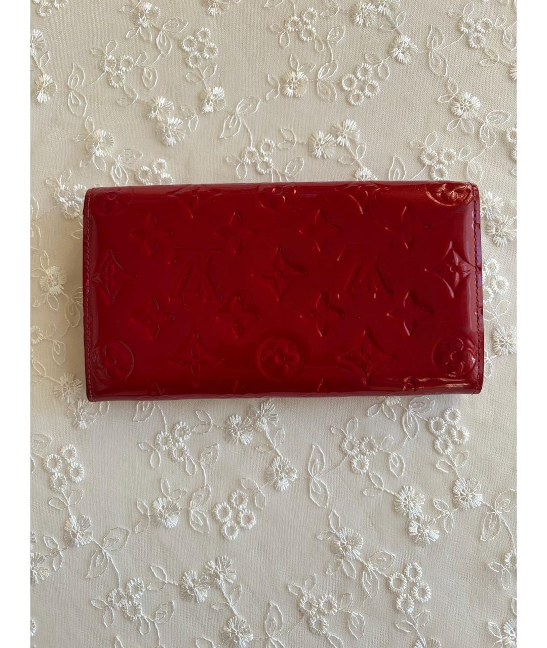 LOUIS VUITTON Красный кошелек из лакированной кожи, фото 2