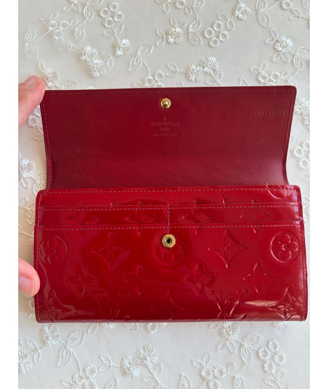 LOUIS VUITTON Красный кошелек из лакированной кожи, фото 7
