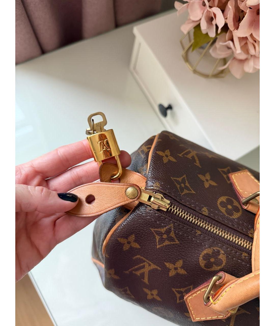 LOUIS VUITTON Коричневая сумка с короткими ручками, фото 8