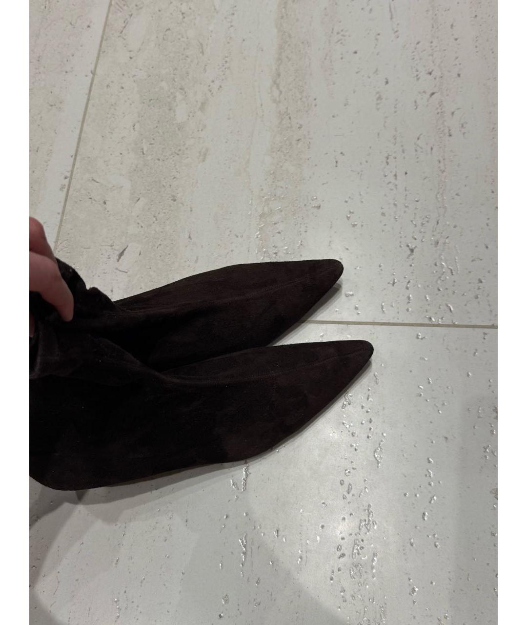 THE ROW Коричневые замшевые ботильоны, фото 3