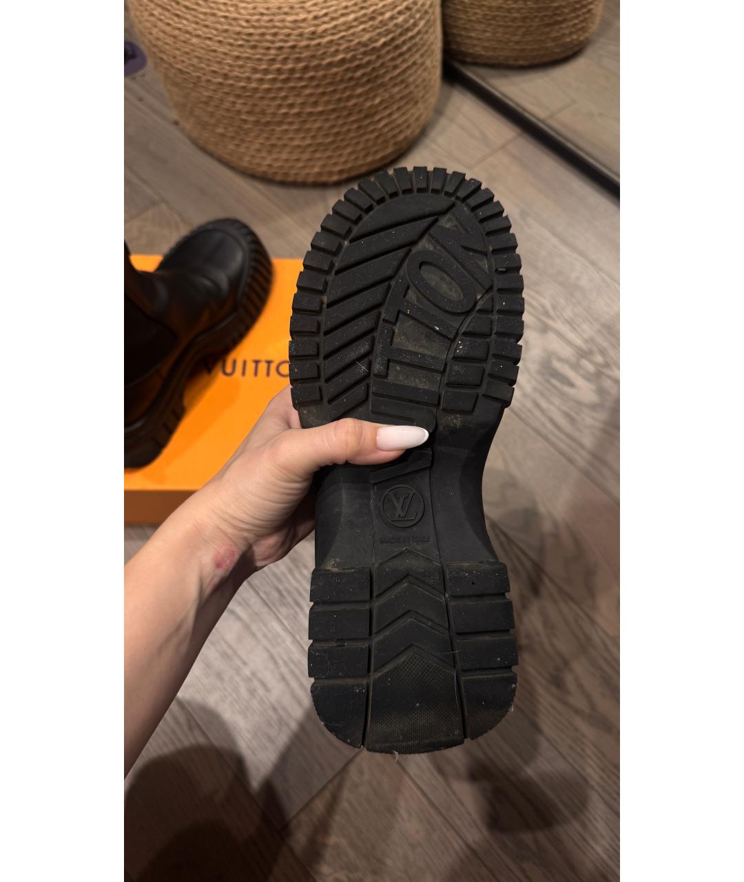 LOUIS VUITTON Черные нубуковые полусапоги, фото 5