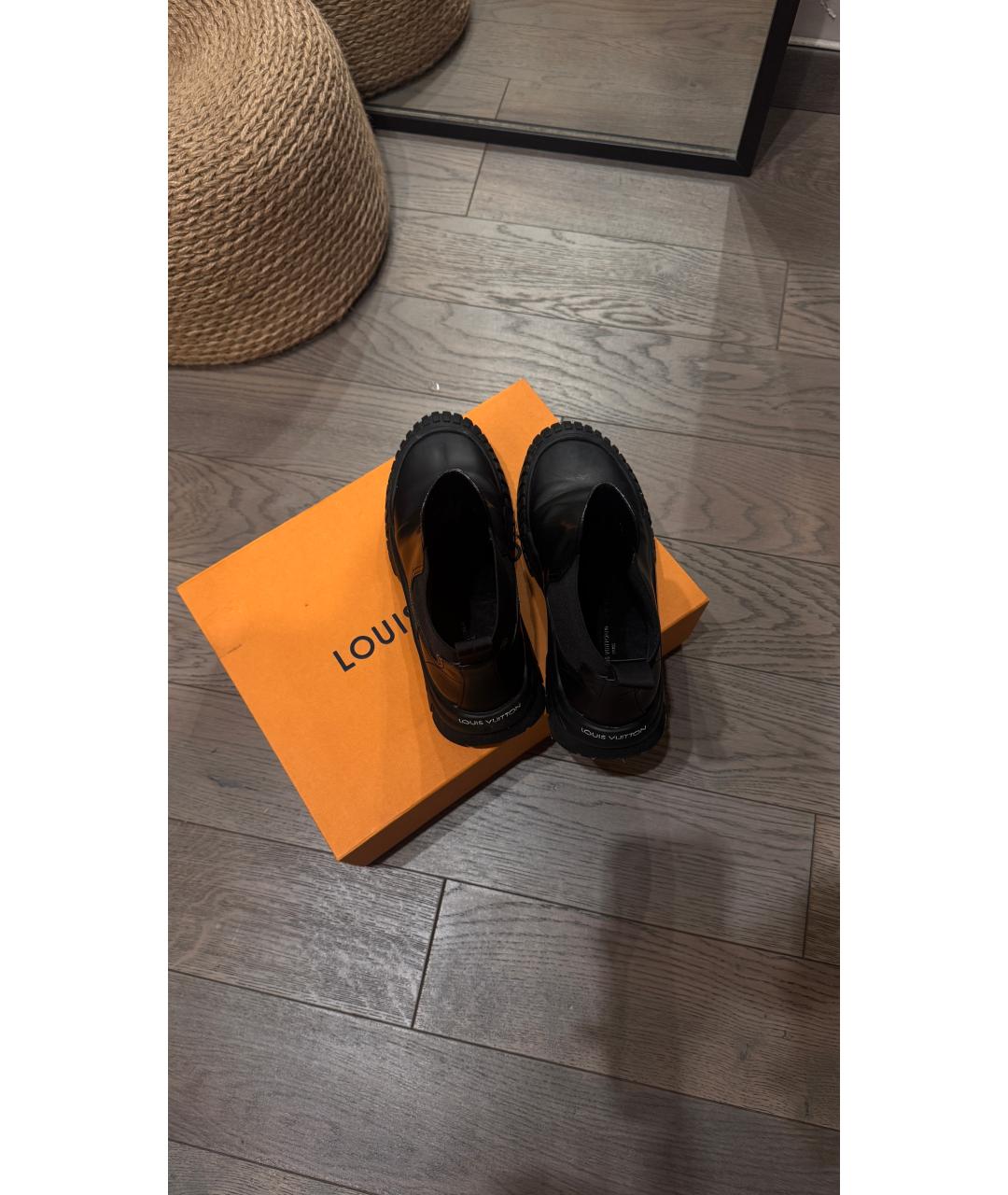 LOUIS VUITTON Черные нубуковые полусапоги, фото 3