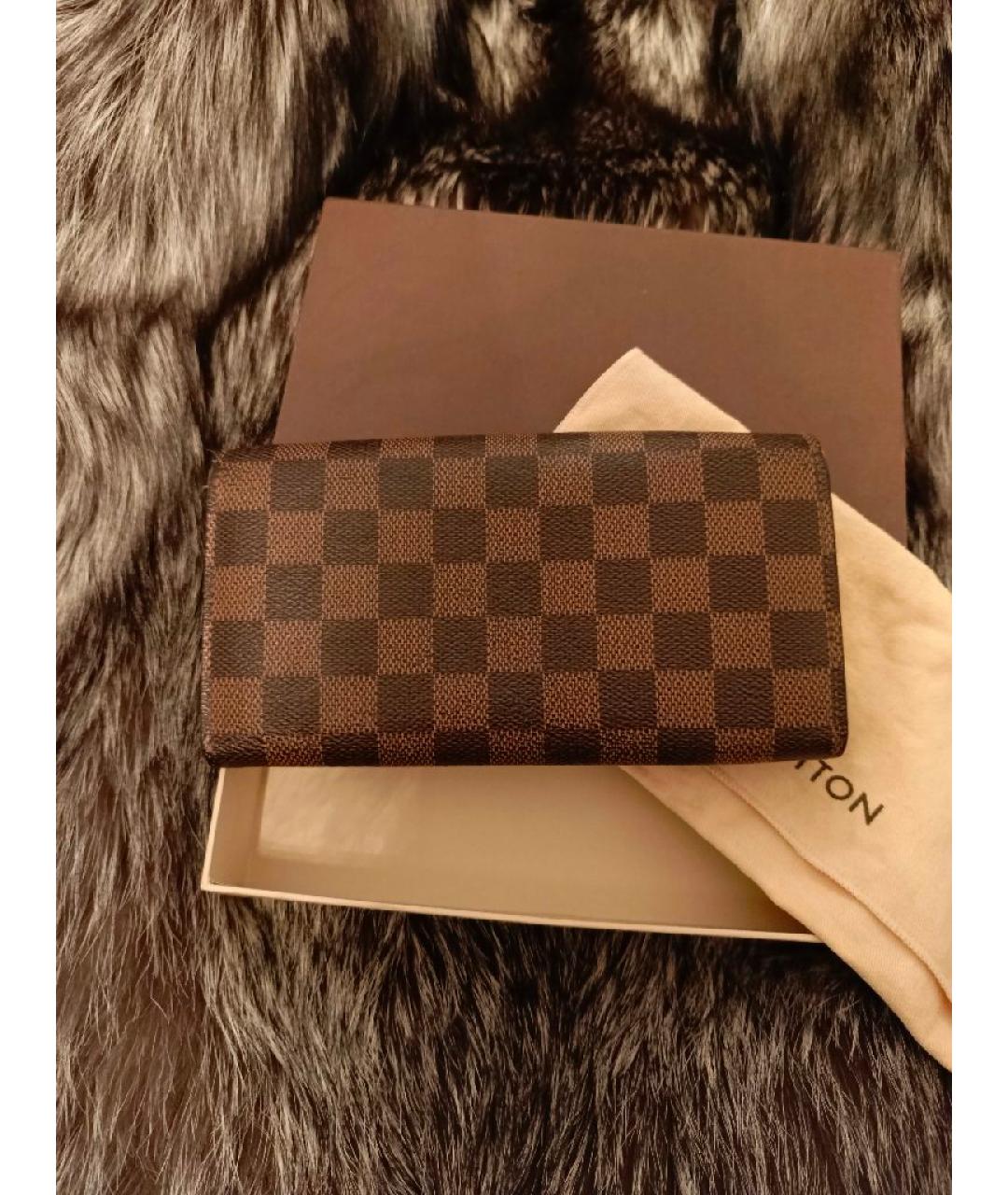 LOUIS VUITTON Коричневый кошелек, фото 3