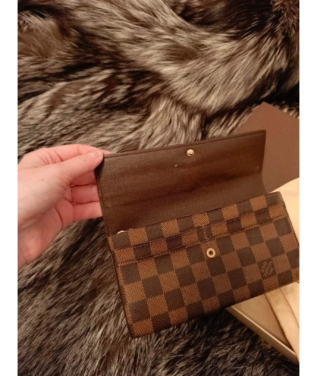 LOUIS VUITTON Коричневый кошелек, фото 2