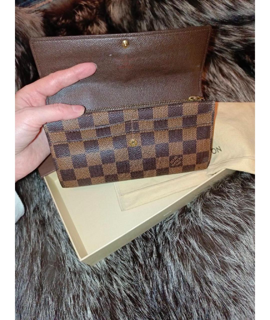 LOUIS VUITTON Коричневый кошелек, фото 7