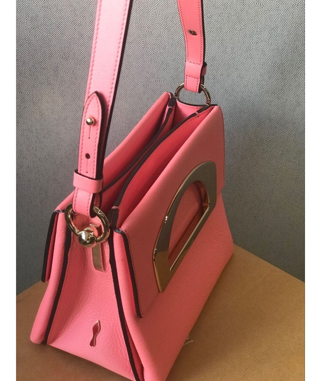 CHRISTIAN LOUBOUTIN Розовая кожаная сумка тоут, фото 2