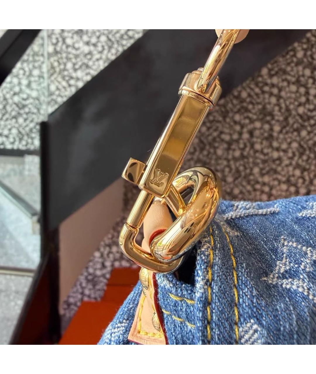 LOUIS VUITTON Голубая сумка с короткими ручками, фото 4