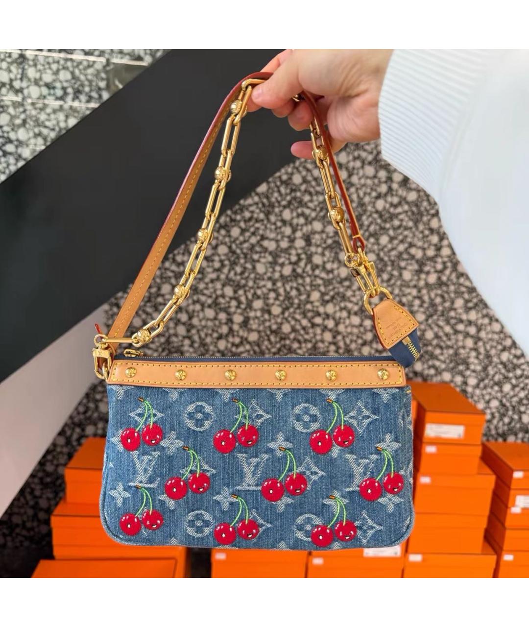 LOUIS VUITTON Синяя кожаная сумка с короткими ручками, фото 6