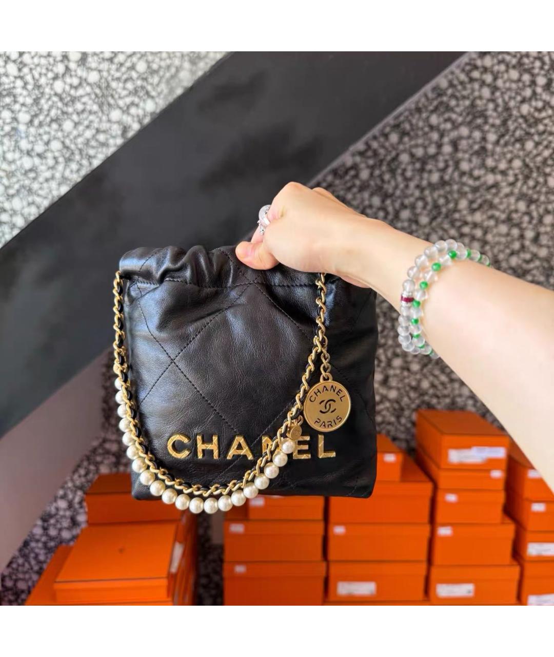 CHANEL Черная кожаная сумка тоут, фото 6