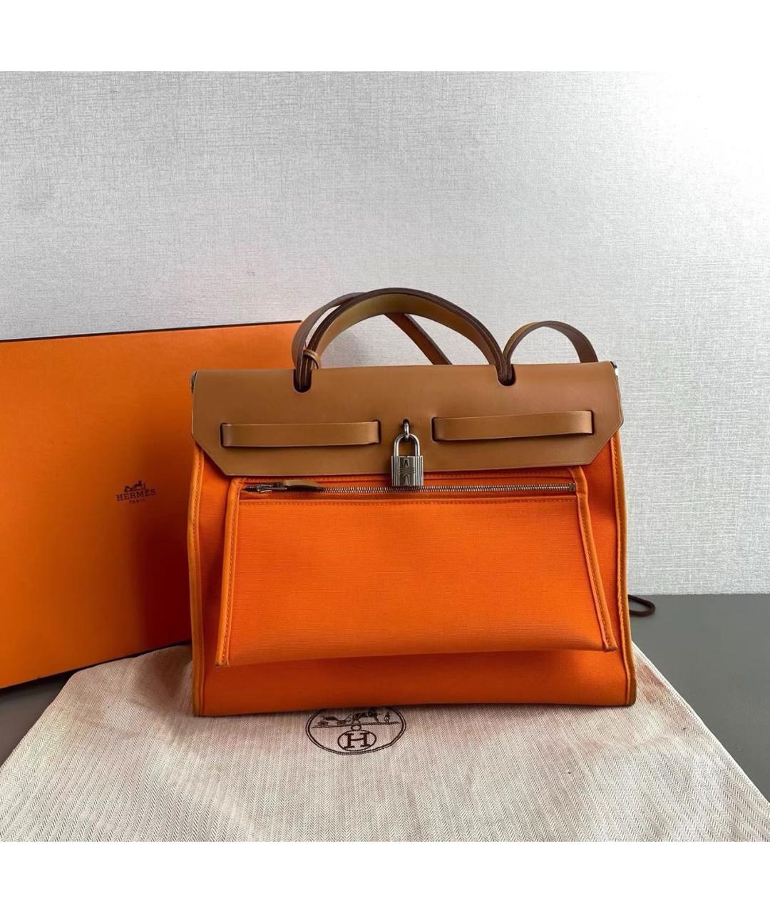 HERMES Оранжевая кожаная сумка с короткими ручками, фото 4