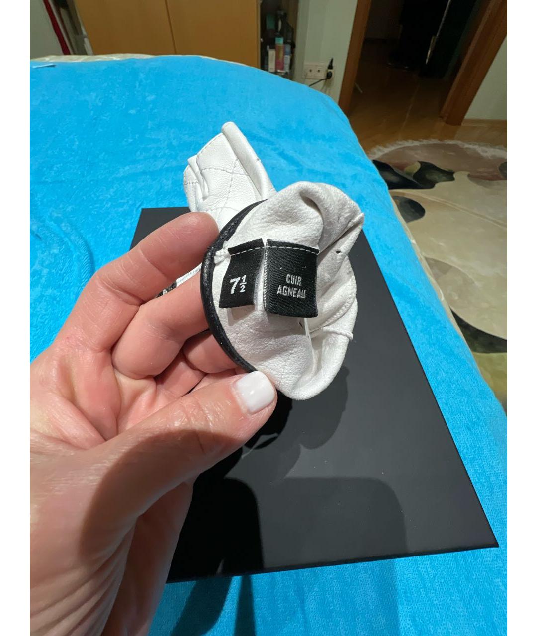 CHANEL Белые кожаные митенки, фото 4