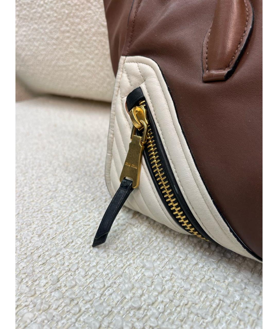 MIU MIU Коричневая кожаная сумка с короткими ручками, фото 7