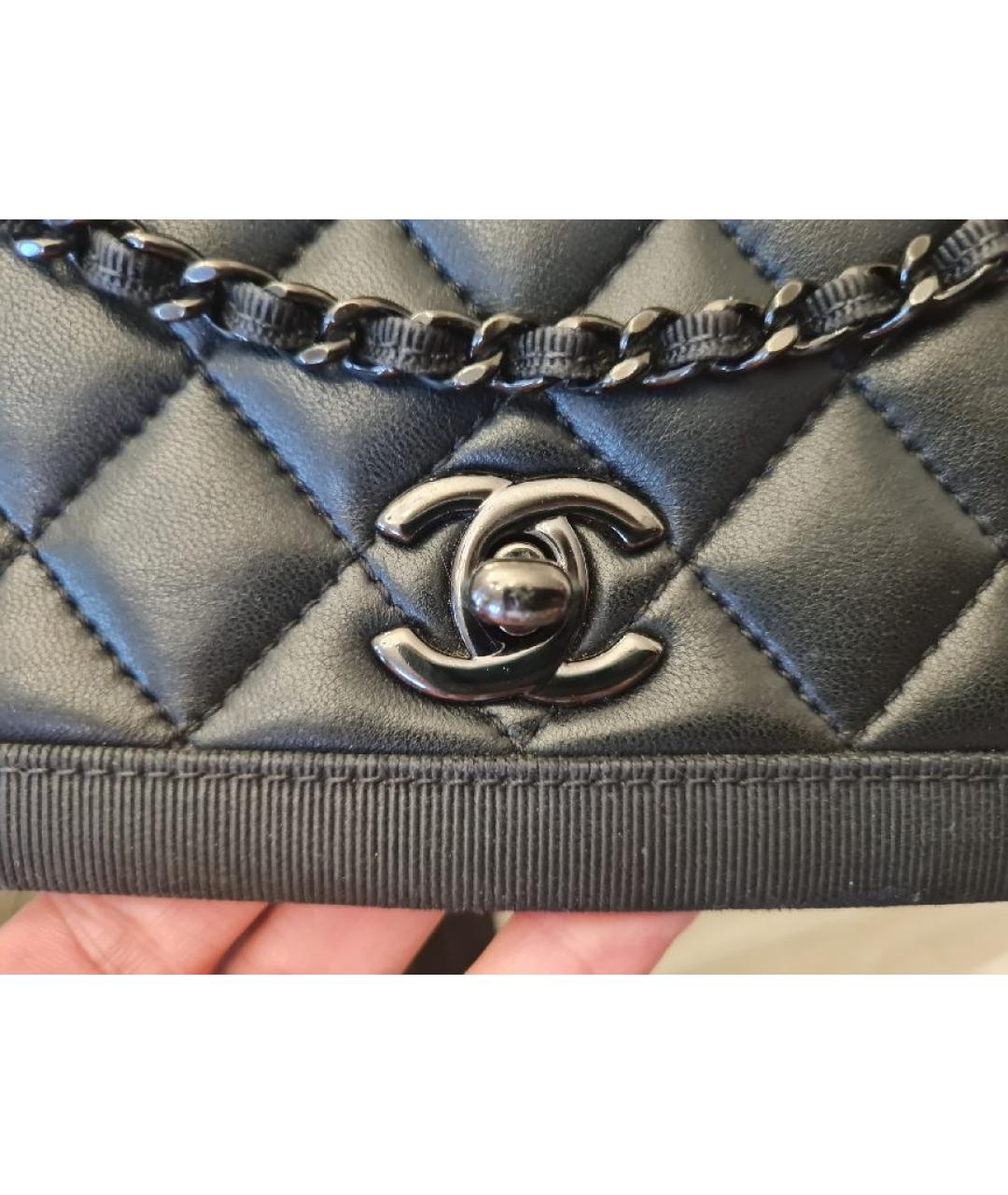 CHANEL Черная кожаная сумка через плечо, фото 6
